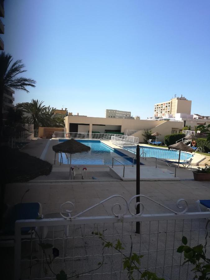 2 Dormitorios, 5 Personas, Piscinas, 10 Min Playa, Plaza La Nogalera Torremolinos Extérieur photo